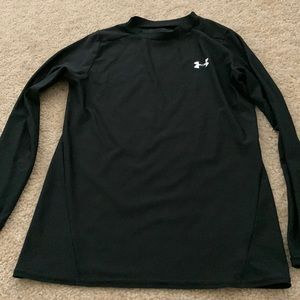 Under Armour heat shirt for boys. sz YXL . Slim fit. Excellent condition.